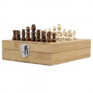 SET DE VINOS CON JUEGO DE AJEDREZ 