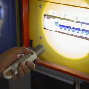 LINTERNA MULTIFUNCIÓN 